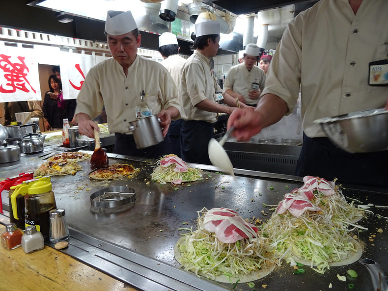 Hiroshima-Okonomiyaki-5571-415