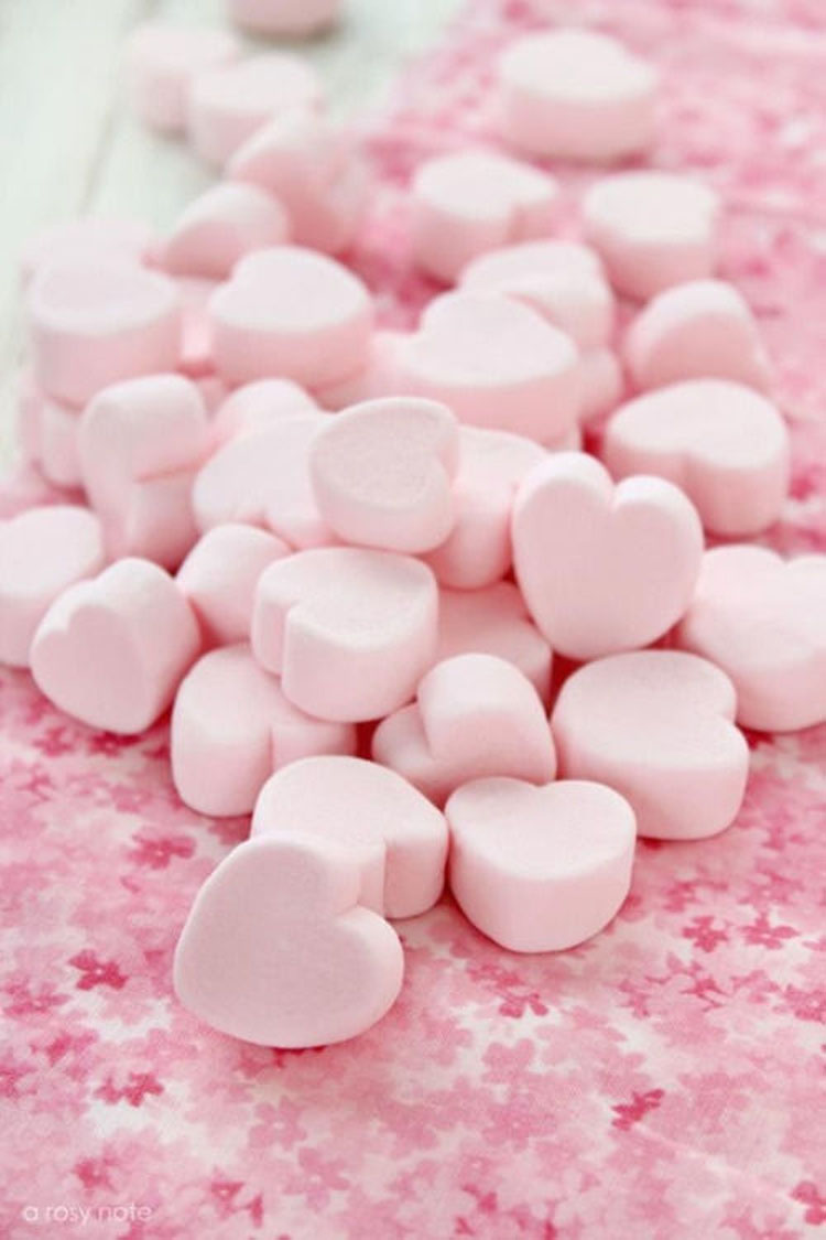 229938-Pastel-Pink-Candy-Hearts
