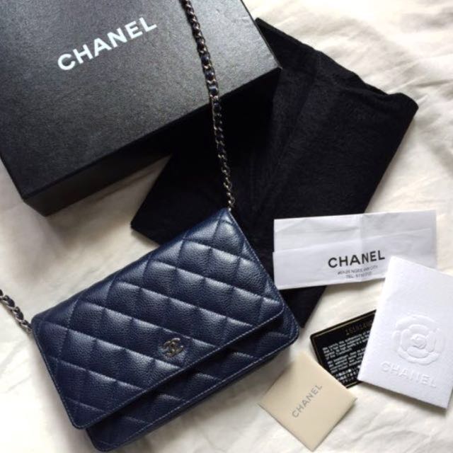 chanel_wallet_on_chain_navy_blue_caviar_leather_bag_1444305612_baa8ae9d