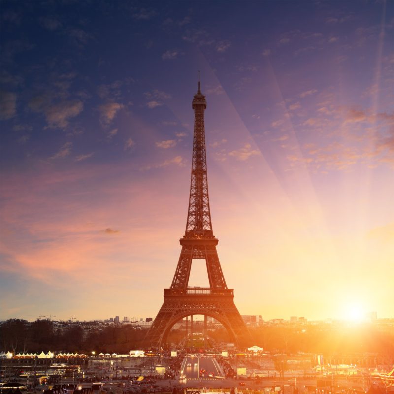 Go-Top-Eiffel-Tower