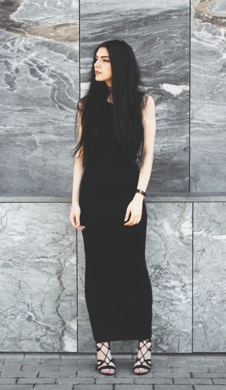 Long-bodycon-dress-with-lace-up-sandals