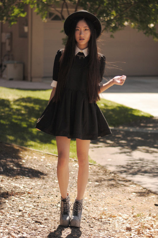 Retro-lapel-neck-dress-with-lace-up-boots