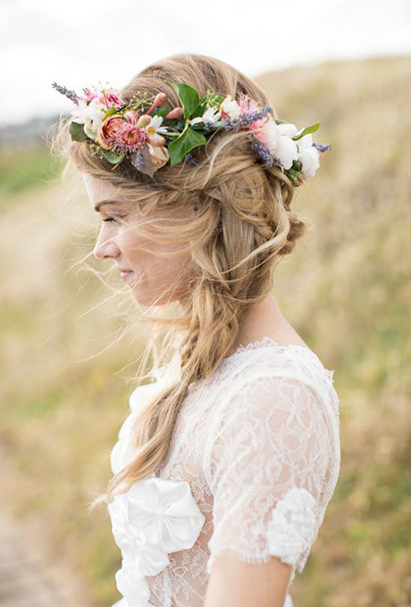 braided-hairstyles-flower-crown-side-braid-lovedale