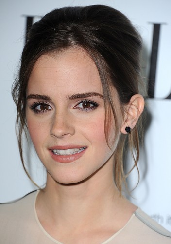 ELLE-s-19th-Annual-Women-In-Hollywood-Celebration-15-10-2012-emma-watson-32496116-352-500