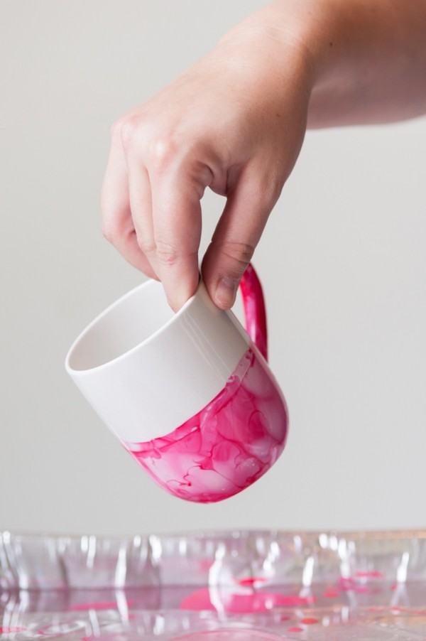 Step-3-Nail-Polish-Watercolor-Mug-600x902