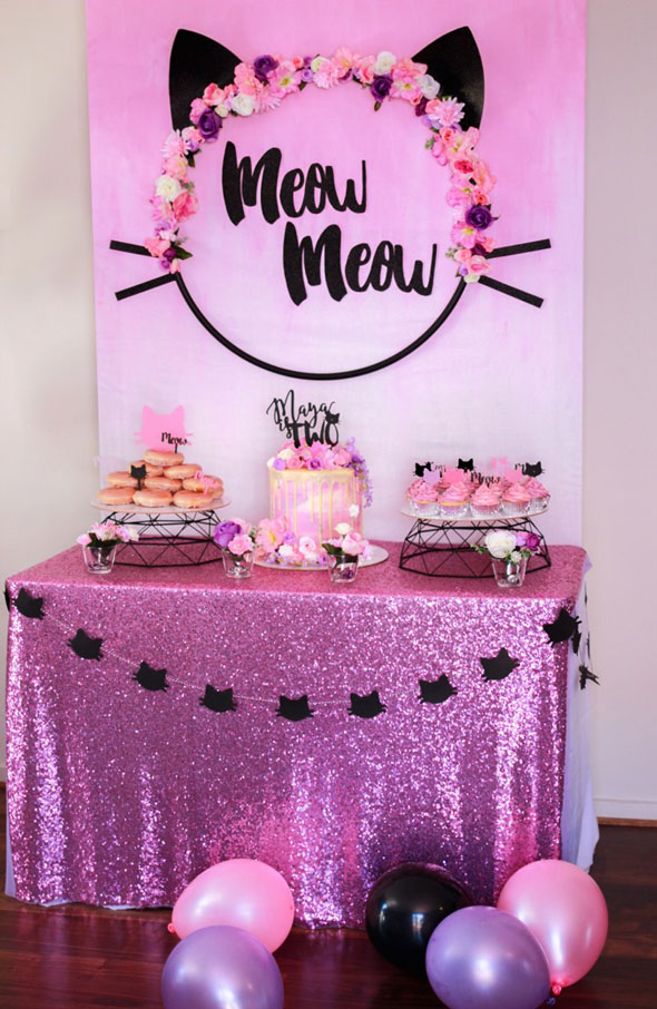 Meow-Meow-Dessert-Table