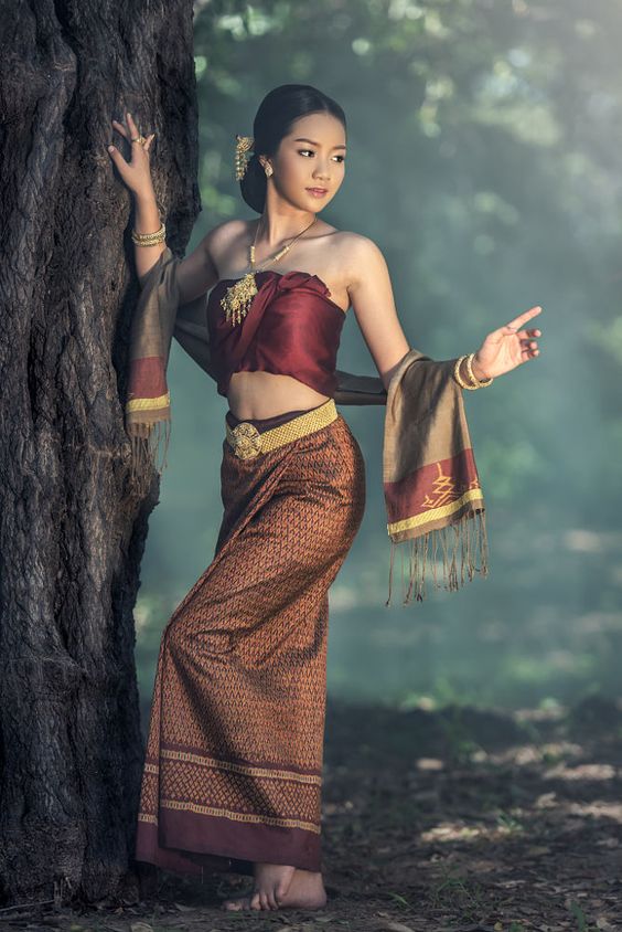 Beautiful Thai girl in Thai traditional costume