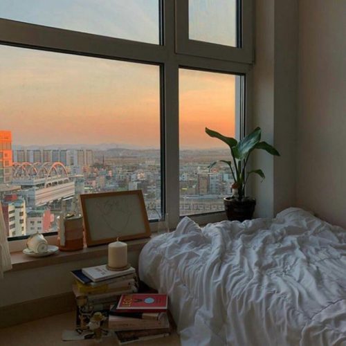 40 ไอเดียตกแต่งห้องนอน เปลี่ยนห้องธรรมดาๆ ให้อบอุ่นละมุน – AKERU