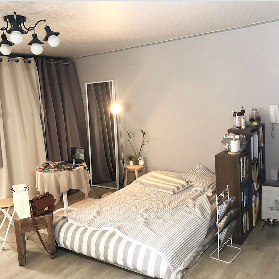 20 ไอเดียแต่งห้องนอน “เตียงติดพื้น” ดูดีมีสไตล์ จากไอจี self_interior ...
